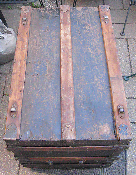 Bottom Light Cleaning